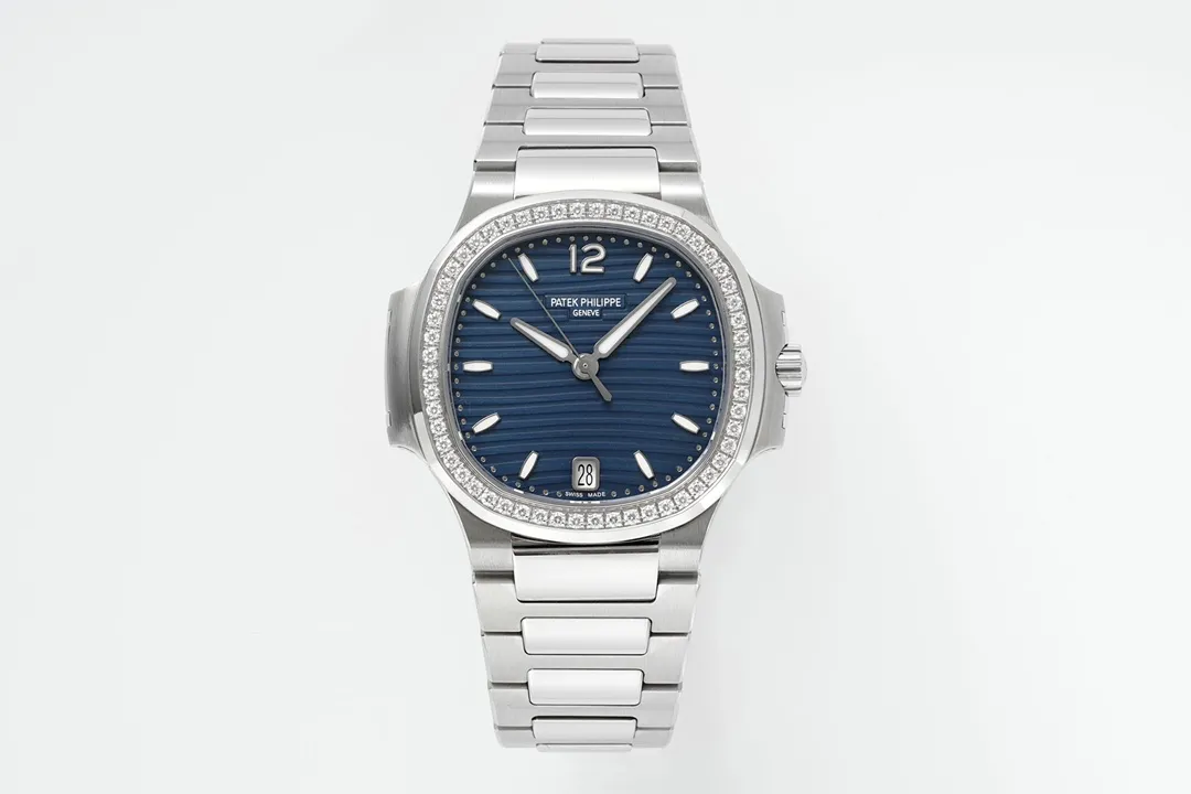 src_0-181.webp Patek Philippe Nautilus 7118 Blue Dial Steel (2) - Image 1