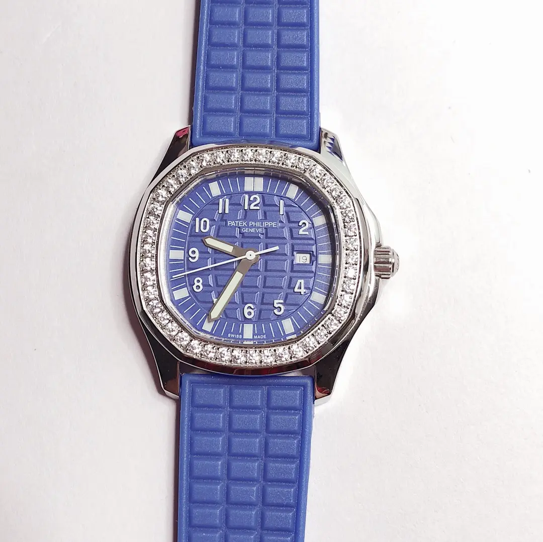 src_0-201.webp Patek Philippe Aquanaut Quartz Blue Watch - Image 1