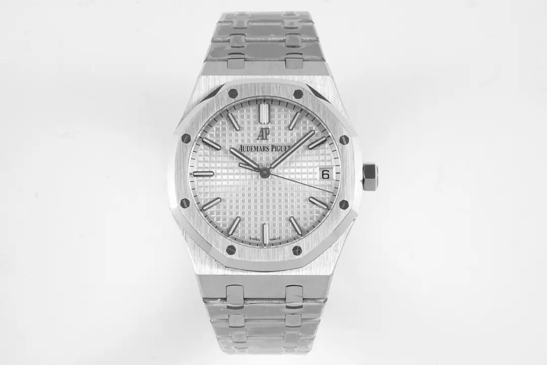src_0-550.webp Audemars Piguet Royal Oak 15500V2 Silver Watch - Image 1