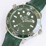 Omega Seamaster Diver 42mm Green Rubber - Image 4