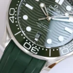 Omega Seamaster Diver 42mm Green Rubber - Image 6